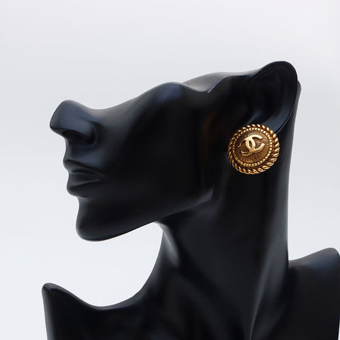 Chanel Chanel 1980er Jahre Coco Mark Round Ohrringe Gold WS10998
