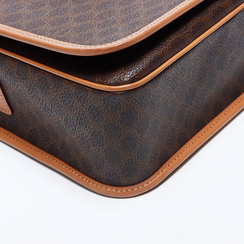 Celine Macadam PVC Trinoff徽标襟翼袋肩袋棕色WS11154