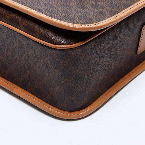 Celine Macadam PVC Trinoff徽标襟翼袋肩袋棕色WS11154