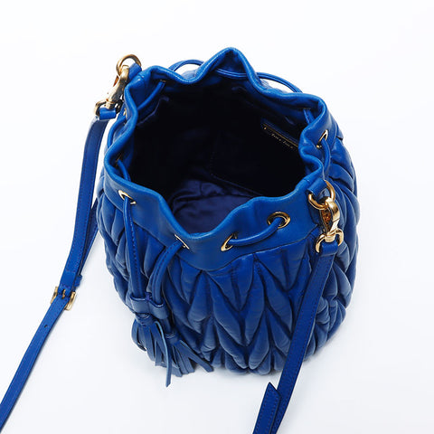 miu miu miu Matterasse边缘牵引串皮革肩带蓝色WS11159