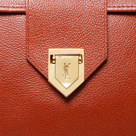 Yves Saint Laurent Yves Saint Laurent Laurent皮瓣YSL徽标肩袋棕色WS11205
