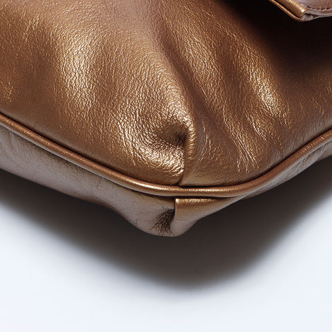 Fendi Mamma Bagget Leather铜牌肩带金色WS11213