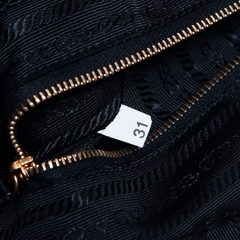 Prada Punged Leather饰钉手提包黑色WS11227