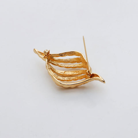 Christian Dior Brooch gold WS11520