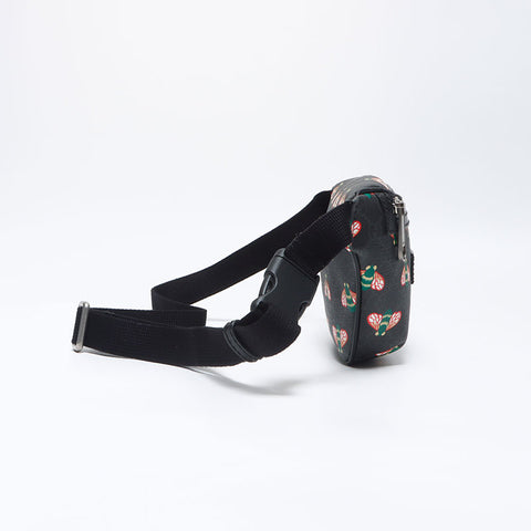 Gucci Bee GG Supreme Bee Print肩带黑色WS11658