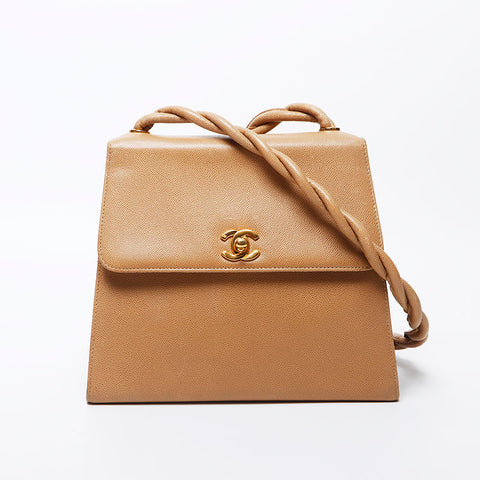 香奈儿可可标记鱼子酱皮肤梯形肩袋米色WS11759