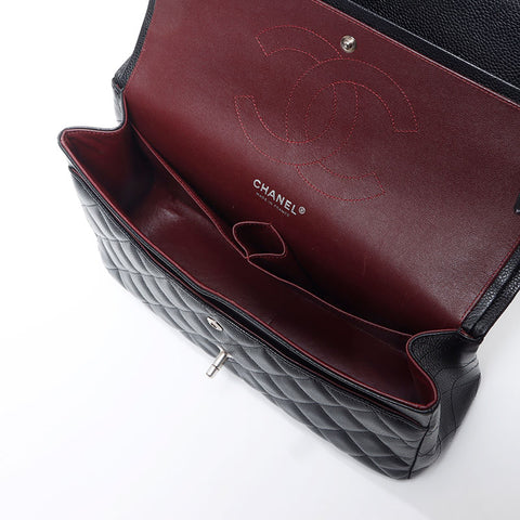 Chanel Decamatelasse巨型鱼子酱皮肤双襟翼30银色硬件肩带黑色WS11907