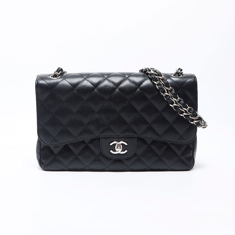 Chanel Decamatelasse巨型鱼子酱皮肤双襟翼30银色硬件肩带黑色WS11907