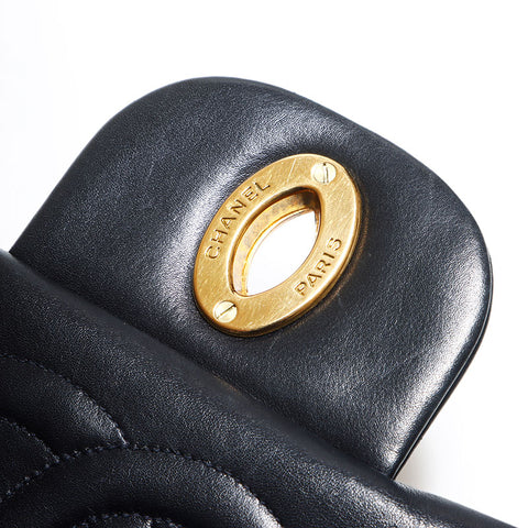 CHANEL COCO Mark Big Matrasse 3 号小羊皮 13.4 英寸单肩包黑色 WS12063