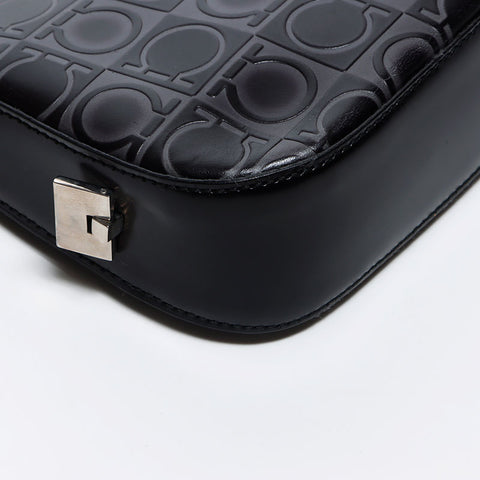 Salvatore Ferragamo徽标Gancini皮革手提包黑色WS12067