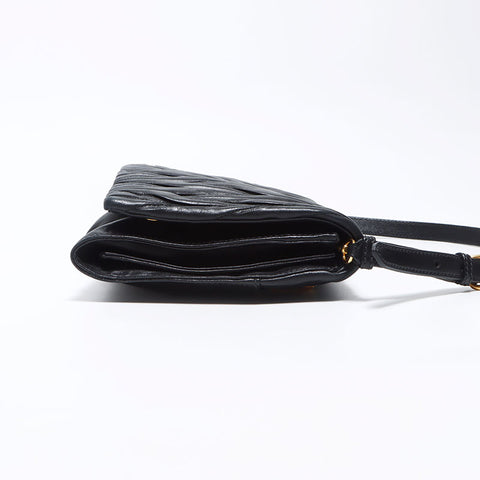 Miu Miu Miu Matterasse Leather Logo Handbag Black WS12070