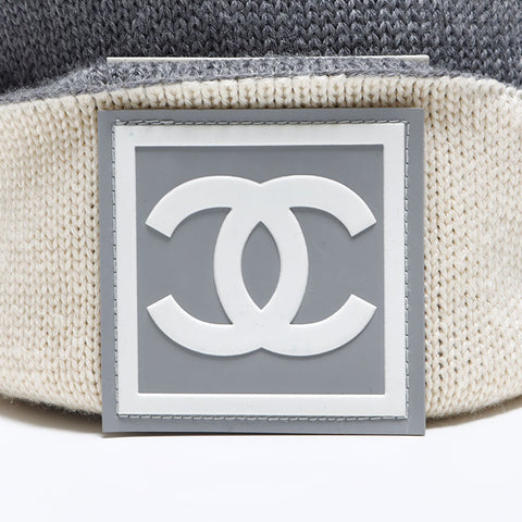 Chanel Sports Line Reversible Logo Cap en tricot gris WS12101