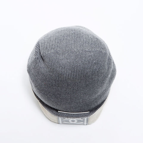 Chanel Sports Line Reversible Logo Cap en tricot gris WS12101