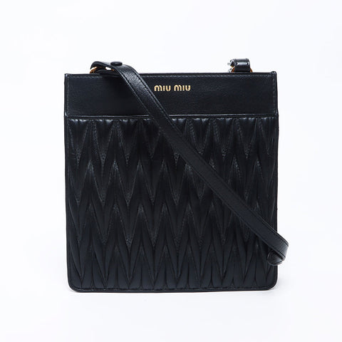 miu miu miu Matterasse Pochette皮革肩带黑色WS12119
