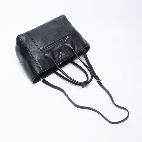 Prada Freon Pocket Leather Silver Hardware Triangle徽标标签手提袋黑色WS12148