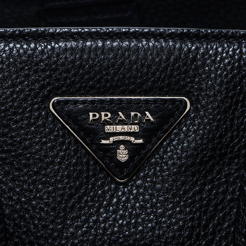 Prada Freon Pocket Leather Silver Hardware Triangle徽标标签手提袋黑色WS12148