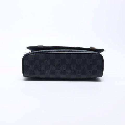 Louis Vuitton 2016 Damier Graphite District PM肩带黑色WS12151