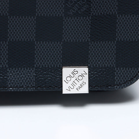 Louis Vuitton 2016 Damier Graphite District PM肩带黑色WS12151