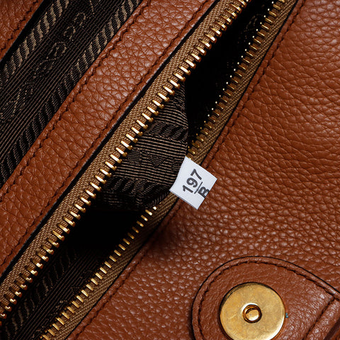 Prada Leather 2way徽标手提袋棕色WS12159