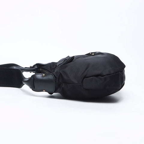 Salvatore Ferragamo Nylon Vara丝带一条肩膀肩带黑色WS12161