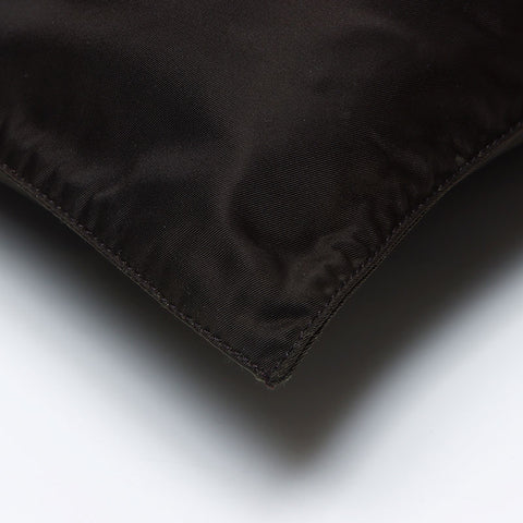 Prada Nylon Triangle徽标标签手提袋Khaki WS12164
