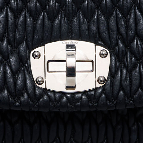 miu miu miu Matterasse皮革允许邮袋肩带黑色WS12173