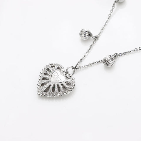 Christian Dior Logo Pearl Heart Collier Silver WS12180