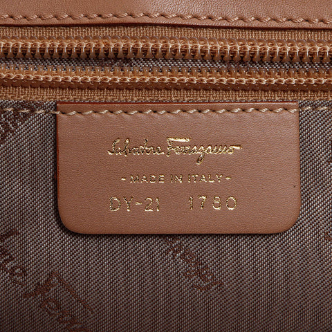 Salvatore Ferragamo Leather Gancini连锁肩袋米色WS12196