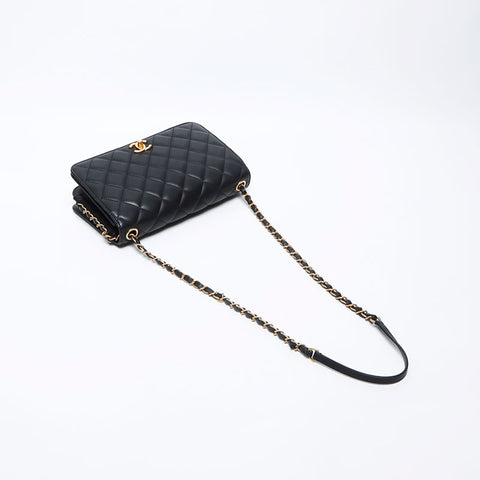 Chanel Chanel Matelasse单片完整襟翼羊皮可可标记编号26 2018年肩袋黑色WS12243