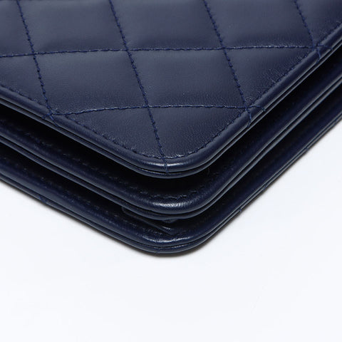 CHANEL COCO Mark Matelasse Lammfell Perlenbrieftasche Nr. 24 2016-2017 Umhängetasche Marine WS12249