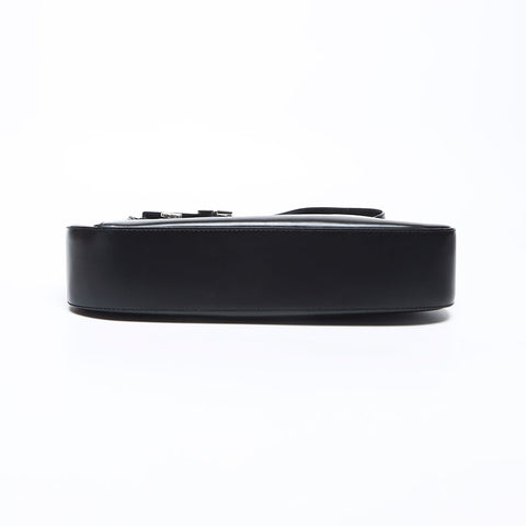 Salvatore Ferragamo Gancini Silver Fittings小牛皮革肩带黑色WS12344