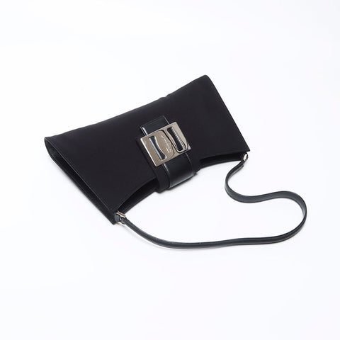 Salvatore Ferragamo银配件一个肩膀徽标肩带黑色WS12346