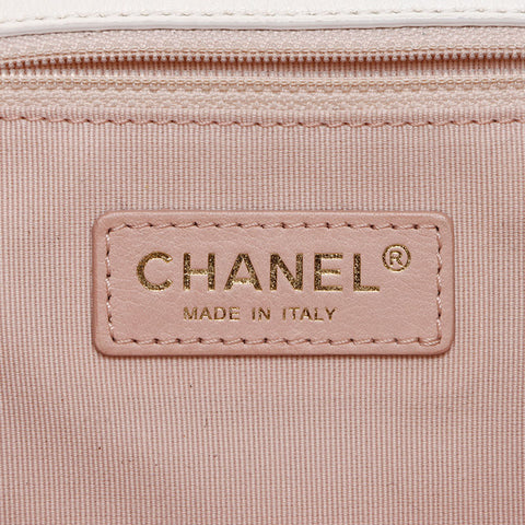 Chanel Leather Matelasse Chain Coco Mark 2020S IC Plaque d'épaule Plaque Blanc WS12543