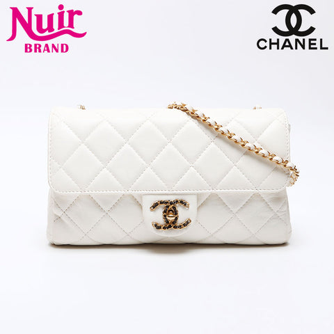 Chanel Leather Matelasse Chain Coco Mark 2020S IC Plaque d'épaule Plaque Blanc WS12543