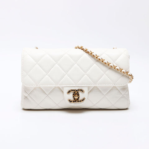 Chanel Leather Matelasse Chain Coco Mark 2020S IC Plaque d'épaule Plaque Blanc WS12543