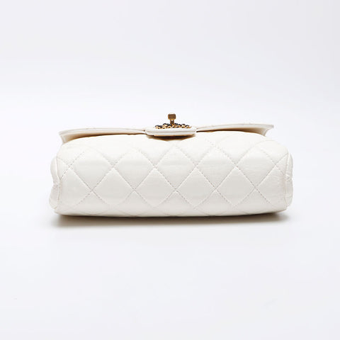 Chanel Leather Matelasse Chain Coco Mark 2020S IC Plaque d'épaule Plaque Blanc WS12543