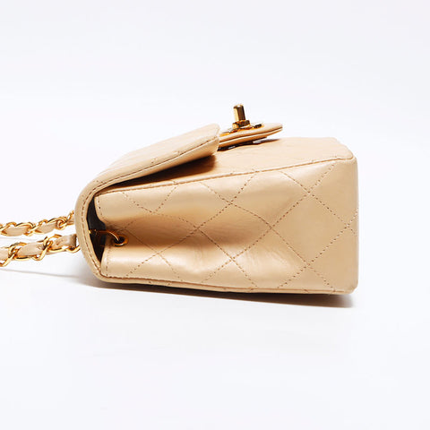 香奈儿（Chanel Minimimatelasse）连锁lambskin No. 5 2000肩袋米色WS12548