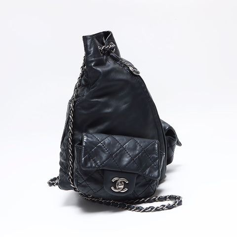 シャネル CHANEL マトラッセ チェーン シルバー金具 17番台 リュック・デイパック ブラック WS12571