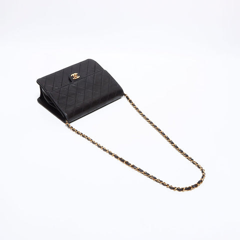Chanel Chanel Matelasse Twitlock Half Flap肩带黑色WS12663