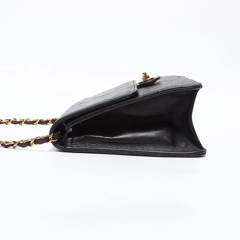 Chanel Chanel Matelasse Twitlock Half Flap肩带黑色WS12663
