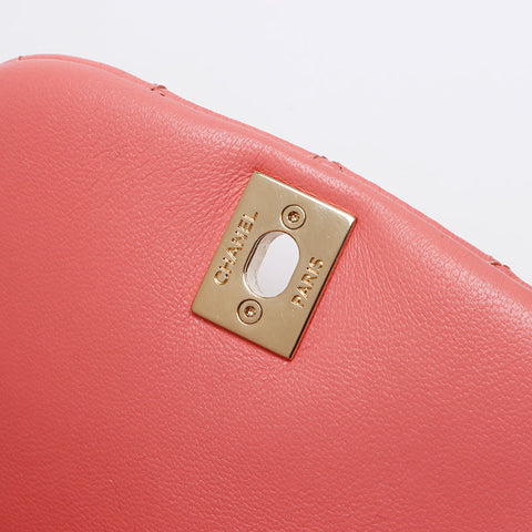 CHANEL Matelasse Lambskin Mini Chain Backpack Â· Daypack pink WS12771