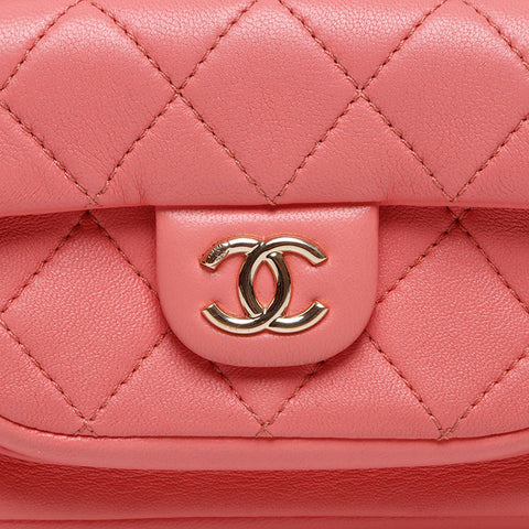CHANEL Matelasse Lambskin Mini Chain Backpack Â· Daypack pink WS12771