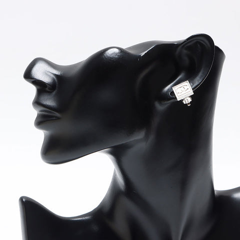 CHANEL 04P 2004 COCO Mark Square Earring Silver WS12873