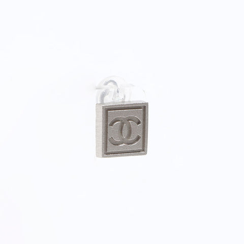 CHANEL 04P 2004 COCO Mark Square Earring Silver WS12873