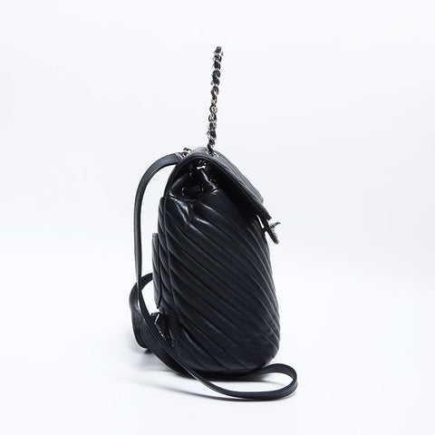 CHANEL 22 V Stitch Chain Backpack Â· Daypack black WS12896