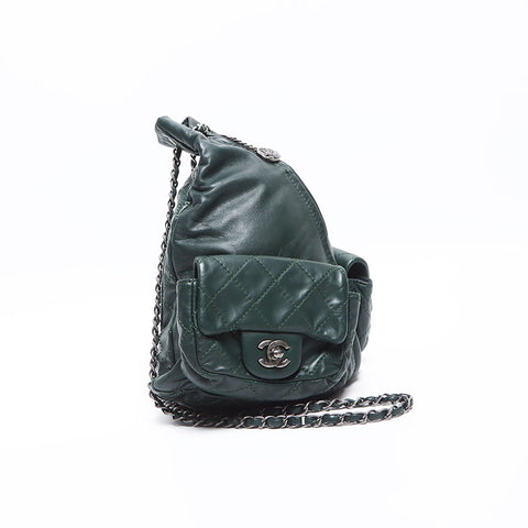 CHANEL No. 17 2013 Lambskin COCO Mark Chain Backpack Â· Daypack green WS12911