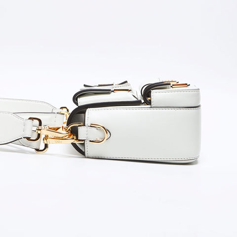 フェンディ FENDI マルチポケット レザー バケット ショルダーバッグ ホワイト WS12944