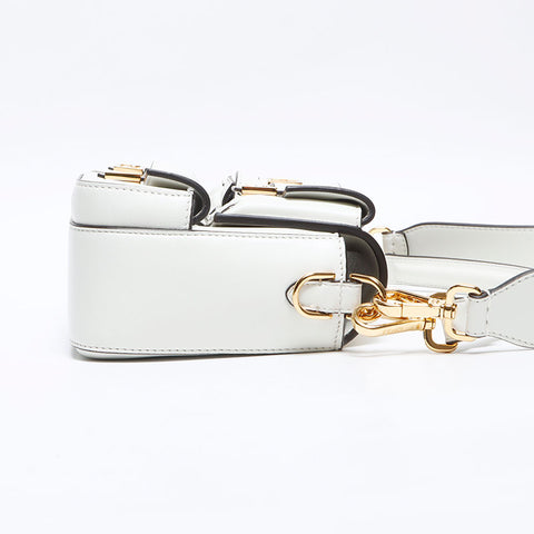 フェンディ FENDI マルチポケット レザー バケット ショルダーバッグ ホワイト WS12944