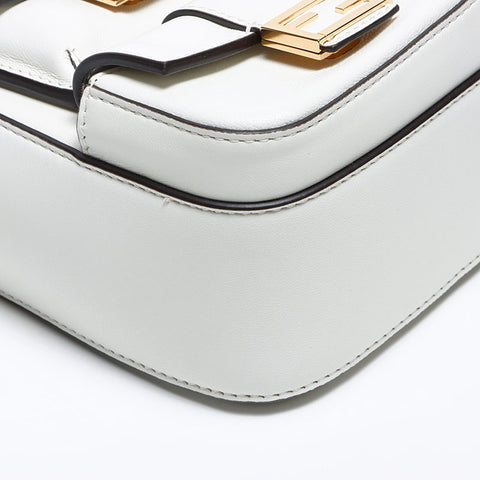 フェンディ FENDI マルチポケット レザー バケット ショルダーバッグ ホワイト WS12944