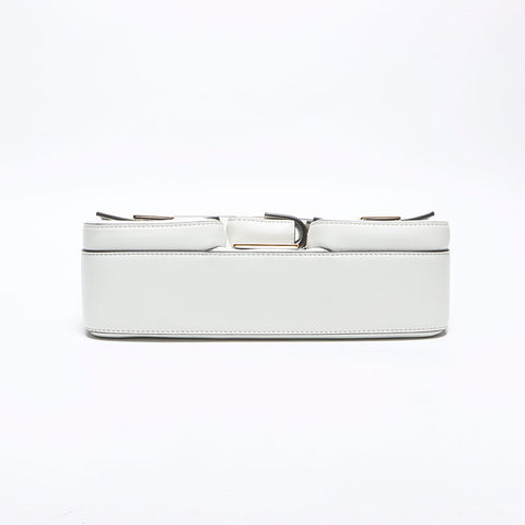 フェンディ FENDI マルチポケット レザー バケット ショルダーバッグ ホワイト WS12944